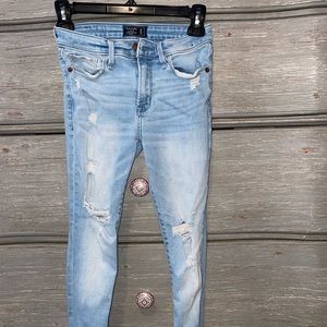 Abercrombie & Fitch Low-Rise Ankle Jeans